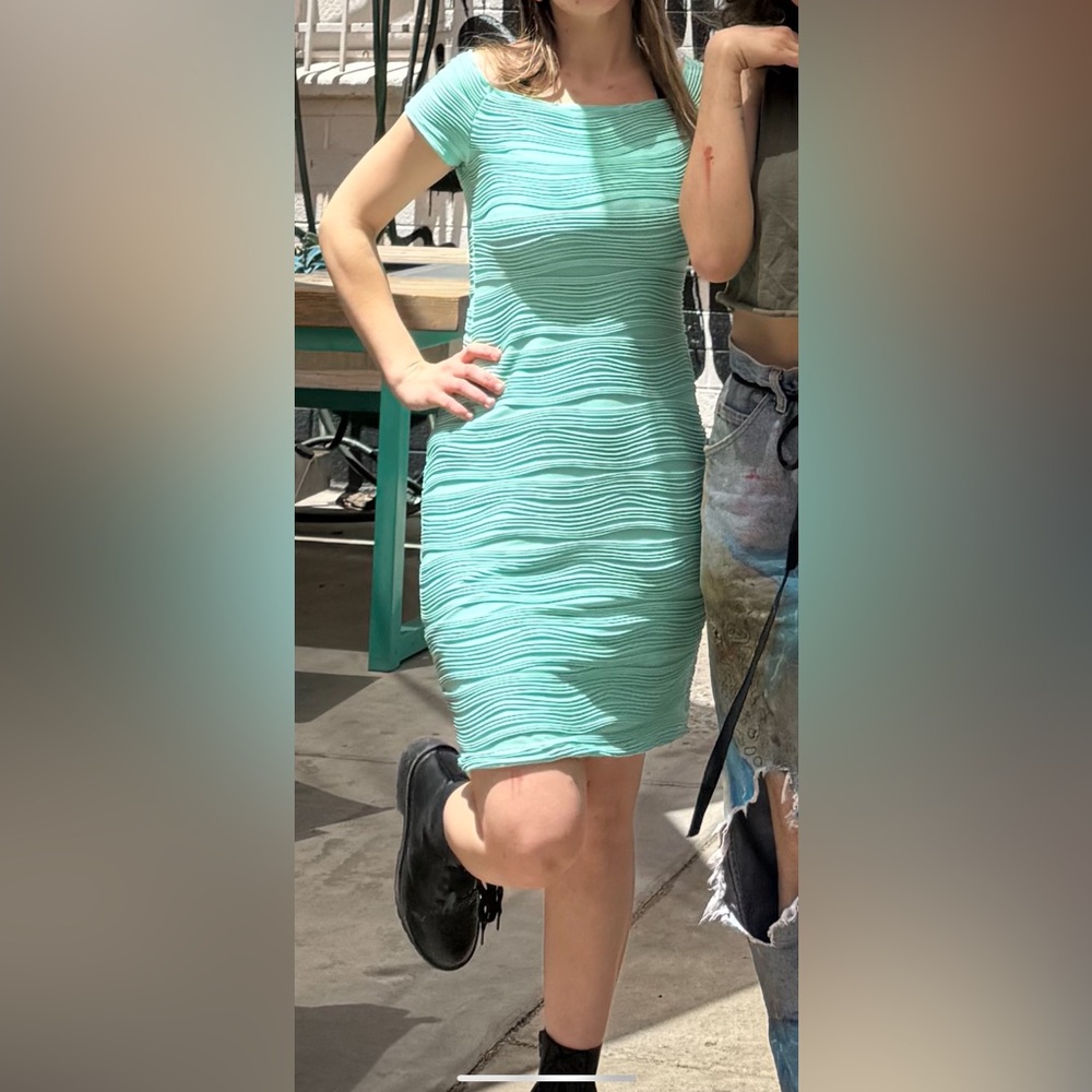 Blue Off-Shoulder Bodycon Dress - Picture 2 of 6